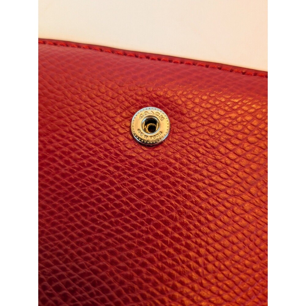 COACH F53977 True Red Crossgrain Pebbled Leather Phone Case Wallet Wristlet - Picture 4 of 8